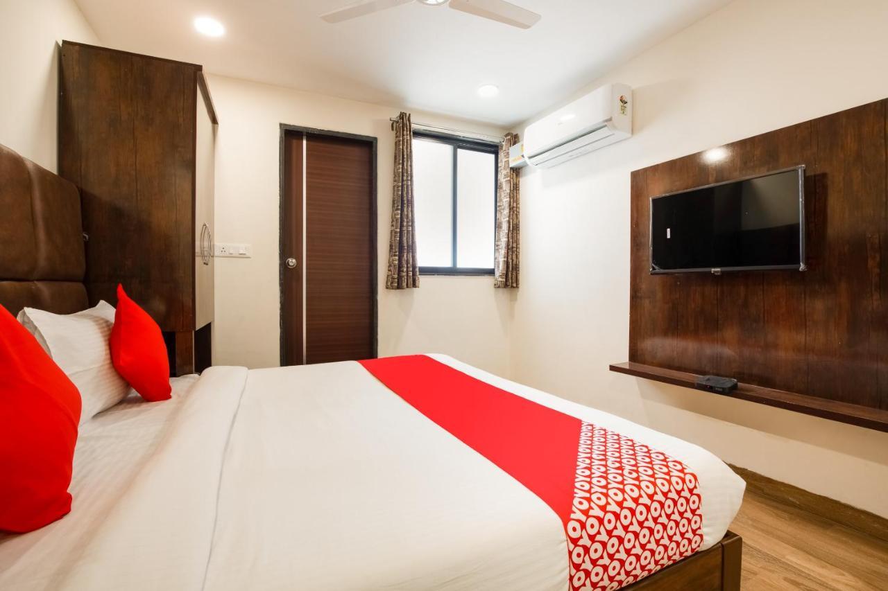โอโย 71689 โฮเทล เอส ไพรด์ Hotel อินดอร์ ภายนอก รูปภาพ